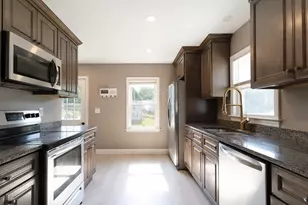 22 Marsh Ave, Southbridge, MA 01550 - Photo 1