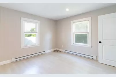 22 Marsh Ave, Southbridge, MA 01550 - Photo 14