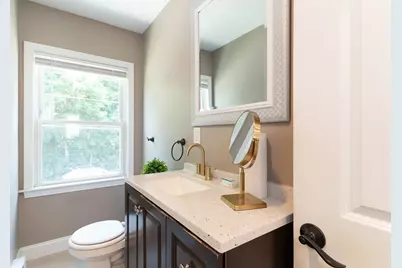 22 Marsh Ave, Southbridge, MA 01550 - Photo 12