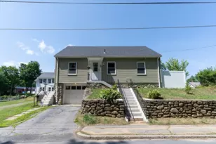 22 Marsh Ave, Southbridge, MA 01550 - Photo 2