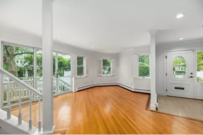 21 Pine St #5, Manchester by the Sea, MA 01944 - Photo 2