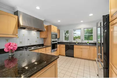 21 Pine St #5, Manchester by the Sea, MA 01944 - Photo 6