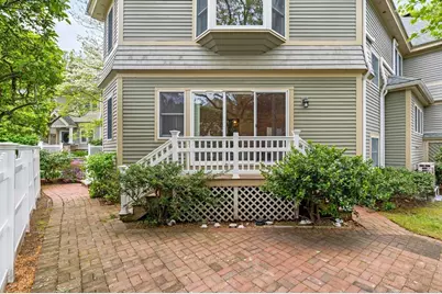 21 Pine St #5, Manchester by the Sea, MA 01944 - Photo 18