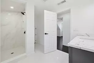 175 Pleasant St, Upton, MA 01568 - Photo 30