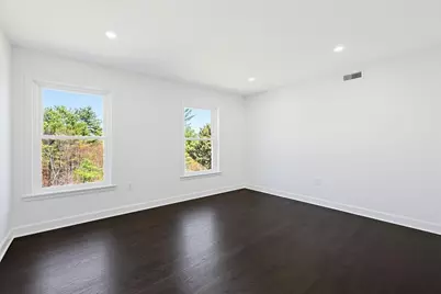 175 Pleasant St, Upton, MA 01568 - Photo 18