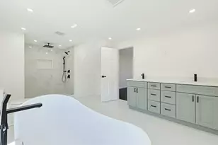 175 Pleasant St, Upton, MA 01568 - Photo 20