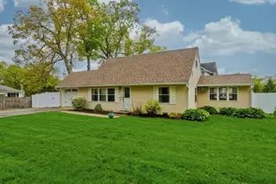 22 Audley Rd, Springfield, MA 01118 - Photo 2