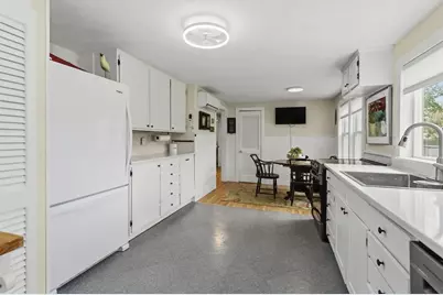 120 Chestnut St, Barnstable, MA 02601 - Photo 12