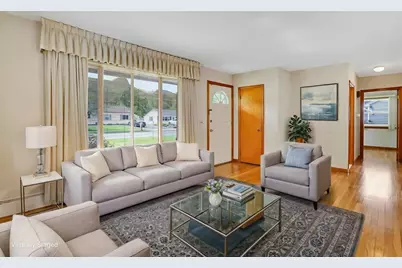 300 Circle Dr, West Springfield, MA 01089 - Photo 4