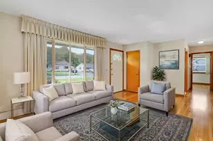 300 Circle Dr, West Springfield, MA 01089 - Photo 4
