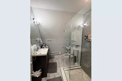 562 E 7th St #2, Boston, MA 02127 - Photo 16