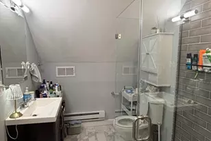 562 E 7th St, Boston, MA 02127 - Photo 16