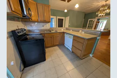178 County St, Fall River, MA 02723 - Photo 6