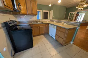 178 County St, Fall River, MA 02723 - Photo 6