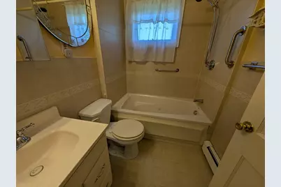 178 County St, Fall River, MA 02723 - Photo 8