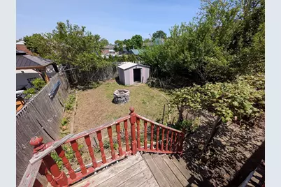 178 County St, Fall River, MA 02723 - Photo 2