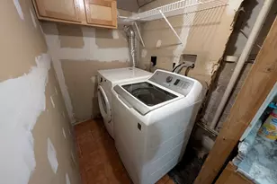 178 County St, Fall River, MA 02723 - Photo 16