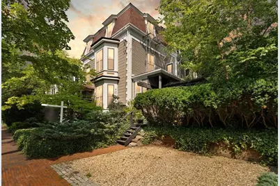32 Hawthorn St, Cambridge, MA 02138 - Photo 4