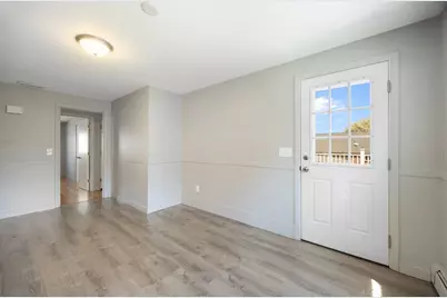 44 White St, Chicopee, MA 01013 - Photo 6