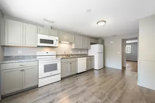 44 White St, Chicopee, MA 01013 - Photo 4