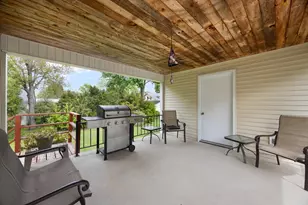 11 Pershing Ave, South Hadley, MA 01075 - Photo 8