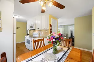 11 Pershing Ave, South Hadley, MA 01075 - Photo 10