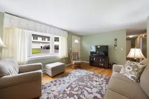 11 Pershing Ave, South Hadley, MA 01075 - Photo 16