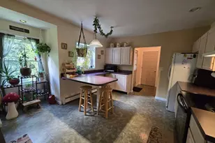 20 Spring St, Ware, MA 01082 - Photo 10
