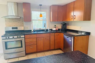52 Sheraton Ave, Somerset, MA 02725 - Photo 4