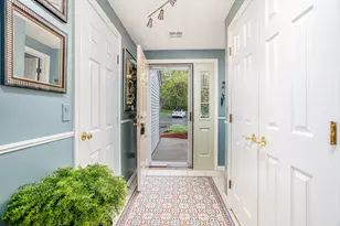 610 Ridgefield Cir, Clinton, MA 01510 - Photo 2