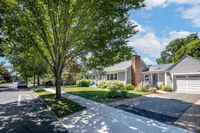 33 Pearl St, Mattapoisett, MA 02739 - Photo 4