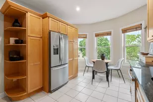 14 Linden St, Brookline, MA 02445 - Photo 8