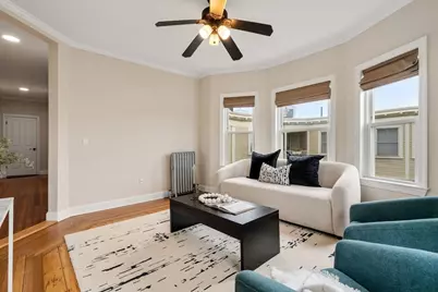14 Linden St #7, Brookline, MA 02445 - Photo 2