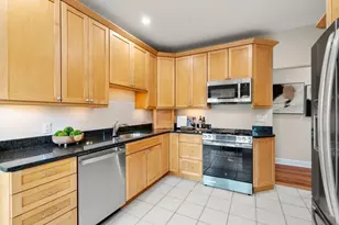 14 Linden St, Brookline, MA 02445 - Photo 12