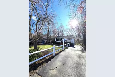 595 South St, Holbrook, MA 02343 - Photo 2