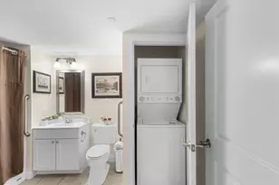 10 Crowninshield St, Peabody, MA 01960 - Photo 24