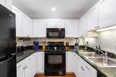 10 Crowninshield St #106, Peabody, MA 01960 - Photo 6