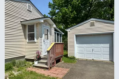 194 Brookside Circle, Northampton, MA 01062 - Photo 4