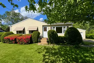 194 Brookside Cir, Northampton, MA 01062 - Photo 1