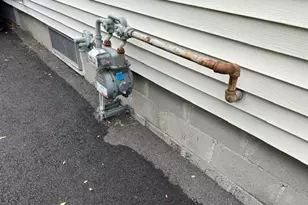 289 Burnham Rd, Lowell, MA 01852 - Photo 6
