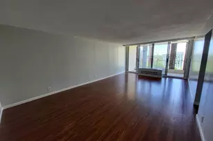 77 Pond Ave, Brookline, MA 02445 - Photo 2