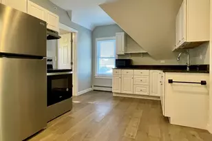 118 Vernon St, Gardner, MA 01440 - Photo 1