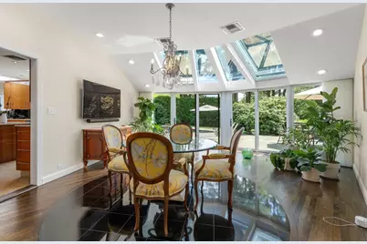 9 Singletree Rd, Brookline, MA 02467 - Photo 4
