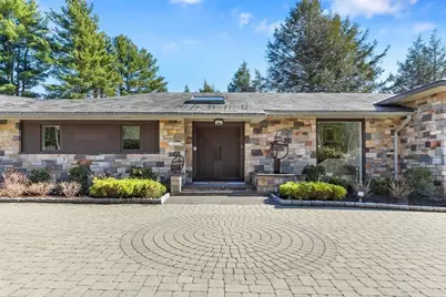 9 Singletree Rd, Brookline, MA 02467 - Photo 12