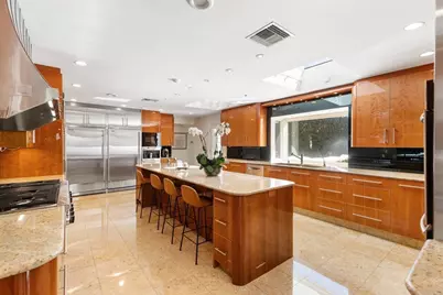 9 Singletree Rd, Brookline, MA 02467 - Photo 4