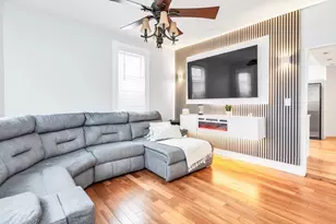 42 D St, Lowell, MA 01851 - Photo 10