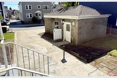 41 Winthrop St, Everett, MA 02149 - Photo 24