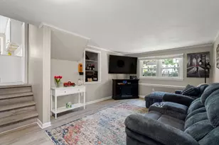 1 Deroma Rd, Boston, MA 02132 - Photo 10