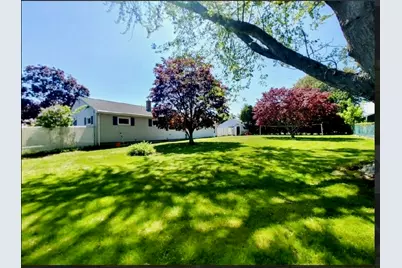 486 Highview Ave, Somerset, MA 02726 - Photo 2