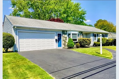 486 Highview Ave, Somerset, MA 02726 - Photo 1